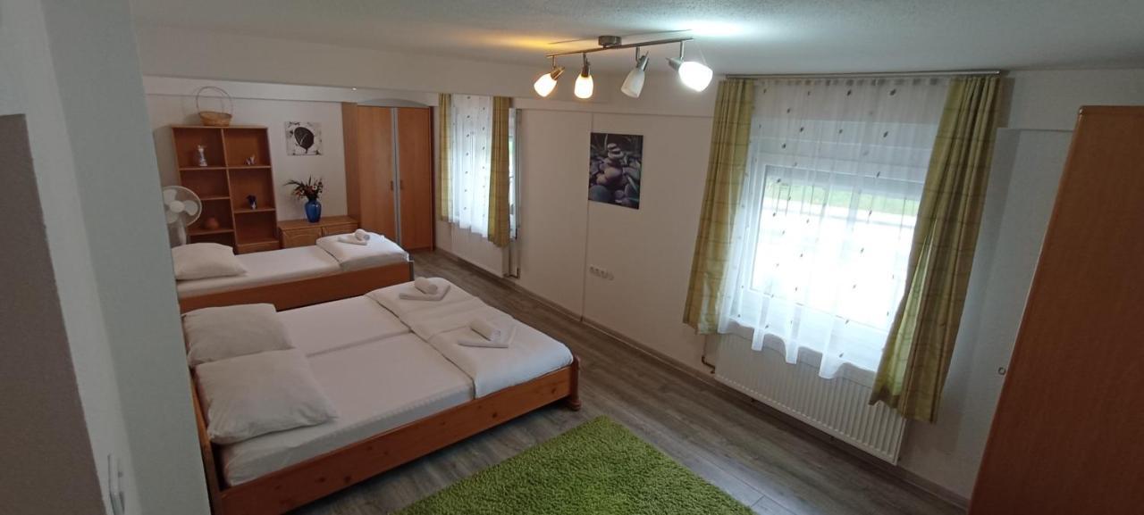 Apartmani Unski Biser Cazin Eksteriør bilde